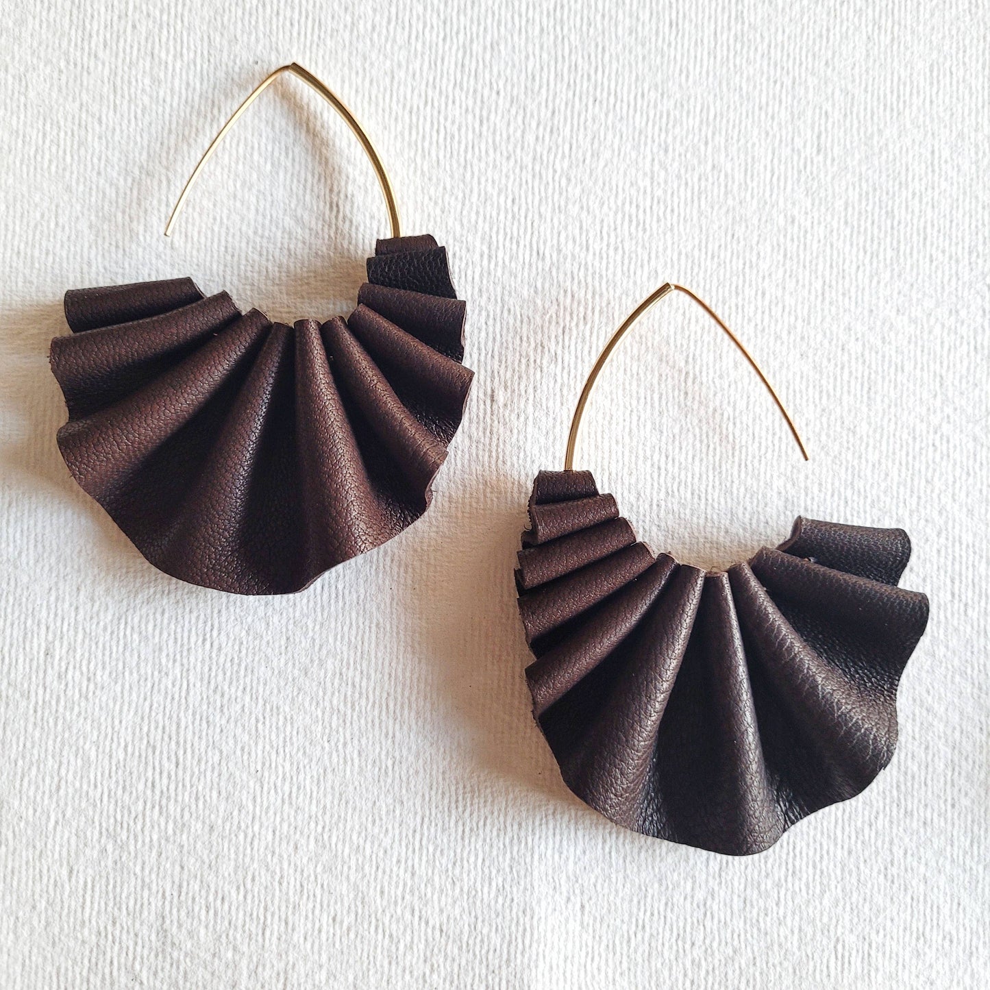Pleated leather hoop earrings